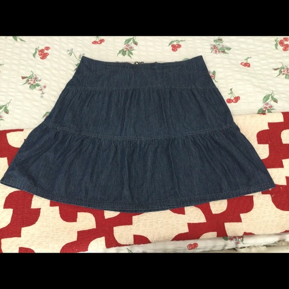 Flippy and fun light weight denim mini skirt made by Wrap size 18 - Picture 2 of 6